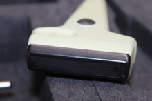 Cargar imagen en el visor de la galería, B-K Medical 8660 Ultrasound Transducer Probe