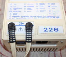 Cargar imagen en el visor de la galería, Mettler Sys Stim 226 Combination Therapy ME 226 w/ 2x Leads