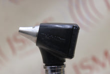 Cargar imagen en el visor de la galería, Welch Allyn 25020A Otoscope With 711 Series Rechargeable Handle