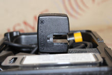 Cargar imagen en el visor de la galería, Datascope Capnostat CO2 Sensor and Cable Assembly + Airway Adaptor 0600-00-0025