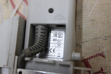 Cargar imagen en el visor de la galería, Datalogic Gryphon BC4030-HC-BT Charging Base w/USB Cord(missing part of stand)