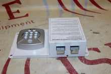 Cargar imagen en el visor de la galería, Summit Ackeypad Powered Keyless Lock