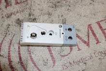 Cargar imagen en el visor de la galería, Mindray CO2 Microstream Module Front Panel ASSY (chipped)