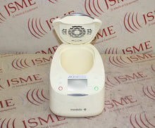 Cargar imagen en el visor de la galería, Lot of 2 Medela 87115 Waterless Milk Warmer