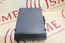 Load image into Gallery viewer, 3M 2000 Portable Overhead Projector