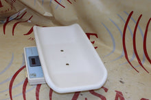 Load image into Gallery viewer, Tanita 1584 Baby Scale