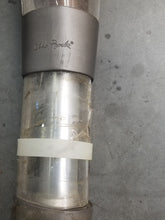 Load image into Gallery viewer, Otto Bock C-LEG Knee Prosthetic Leg. Size 27. Right. -Cracks in the plastic