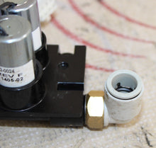 Cargar imagen en el visor de la galería, Hill Rom VersaCare P3200 5 Zone Dynamic Air Manifold Kit Assy