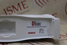 Cargar imagen en el visor de la galería, Masimo Set Rainbow Radical 7 Signal Extraction Pulse CO-Oximeter w/ RDS-1 Dock