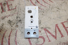 Cargar imagen en el visor de la galería, Mindray CO2 Microstream Module Front Panel ASSY (chipped)
