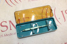 Cargar imagen en el visor de la galería, Vintage Clock Edward Weck 5914 Ophthalmic Surgical Instrument Green Knurled Grip