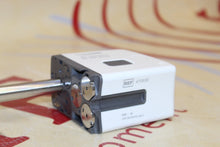 Load image into Gallery viewer, Intuitive Surgical Da Vinci XI 470530 Stapler 30 Curved-Tip