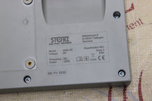 Cargar imagen en el visor de la galería, Karl Storz Endoscope Monitor 8402 ZX w/ 8402 X Video Module