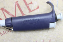 Cargar imagen en el visor de la galería, Rainin L-1000 XLS 100-1000 µL Pipet-Lite Single Channel Pipette