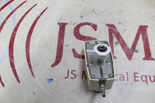 Load image into Gallery viewer, Precision Medical PM3100 Suction Regulator