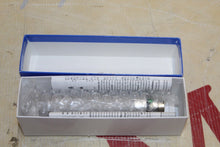 Load image into Gallery viewer, Welch Allyn 71670 Handle