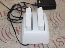 Cargar imagen en el visor de la galería, 2x Verathon 0400-0066 Batteries w/ Bladderscan Charger/Wireless Hub 0570-0193