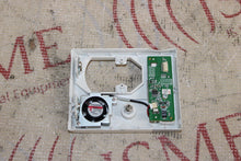 Cargar imagen en el visor de la galería, Mindray CO2 Module Front Bezel (small chip top right, see images)
