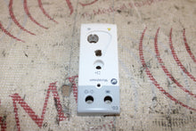 Cargar imagen en el visor de la galería, Mindray CO2 Microstream Module Front Panel ASSY (top is chipped)