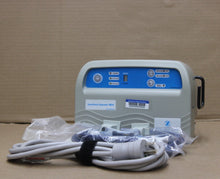 Cargar imagen en el visor de la galería, NEW Vasopress Supremem Mini VP500DM DVT Pump w/ VP510 Tubesets & Power Cord