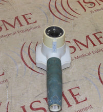 Cargar imagen en el visor de la galería, Neuroptics NPI-200 Pupillometer