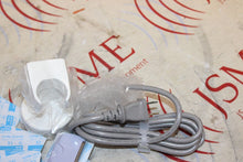 Load image into Gallery viewer, Lot Of Cardinal Health Surgical Clipper Charger 4413 And 53 Razor Blades 4406