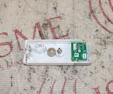 Cargar imagen en el visor de la galería, Mindray CO2 Microstream Module Front Panel ASSY (chipped in one corner)