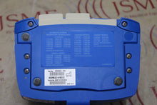 Cargar imagen en el visor de la galería, GE Dinamap V100 Carescape Patient Monitor With Mount