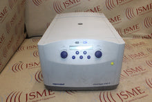 Cargar imagen en el visor de la galería, Eppendorf 5702R Centrifuge -Displaying Er 16