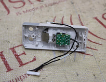Cargar imagen en el visor de la galería, Mindray ePM CO2 Sidestream Module Front Bezel Face Panel (corner chipped)