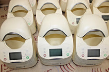Cargar imagen en el visor de la galería, LOT OF 15 - Medela Digital Waterless Milk Warmer Defroster 87115