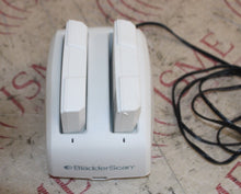 Cargar imagen en el visor de la galería, 2x Verathon 0400-0066 Batteries w/ Bladderscan Charger/Wireless Hub 0570-0193