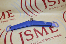 Load image into Gallery viewer, Arjo ArjoHuntleigh BJM Voyager 2-Point Spreader Carry Bar For Loop Slings 600LB