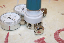 Load image into Gallery viewer, AIRGAS Y11-215D Gas Regulator 3500 PSI