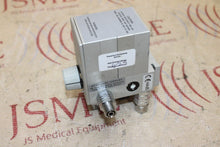 Cargar imagen en el visor de la galería, Bird CareFusion Oxygen Blender 03800A