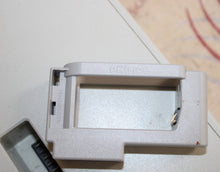 Cargar imagen en el visor de la galería, Philips Gleichmann LG 1480 4 Slot Battery Charger w/ Philips M4607-60001 Adapter