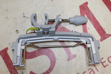 Cargar imagen en el visor de la galería, Pole Clamp Mount for Braun Infusomat Perfusor Space Pump 8713130