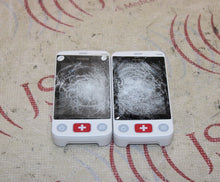 Cargar imagen en el visor de la galería, Lot of 2 Mindray Benevision TD60 Telemetry Transmitter (shattered screens)