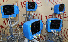 Cargar imagen en el visor de la galería, Lot of 5 GE Carescape Dinamap V100 Vital Signs Monitor on Rolling Stands
