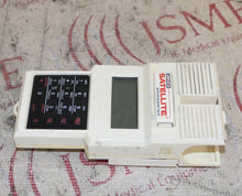 Cargar imagen en el visor de la galería, Jones Satellite 3 Spirometer Handheld Unit + Base Station