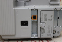 Cargar imagen en el visor de la galería, Philips Intellivue MP30 Patient Monitor P/N M8002A
