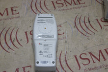 Cargar imagen en el visor de la galería, Masimo Set Rainbow Radical 7 Signal Extraction Pulse CO-Oximeter w/ RDS-1 Dock