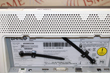Cargar imagen en el visor de la galería, Barco MDNC-3321 P/N K9300323A Medical Monitor w/ Base