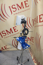Cargar imagen en el visor de la galería, Verathon GlideScope Portable GVL, 0231-0003 w/Stand & 2x Batons 0570-0210