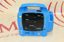 Cargar imagen en el visor de la galería, GE Healthcare Dinamap Procare 400 Vital Signs Monitor