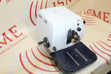 Load image into Gallery viewer, Leica RM 2135 Rotary Microtome