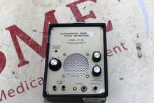 Load image into Gallery viewer, Parks Medical Ultrasonic Doppler Flow Detector Model 811-BL