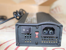 Cargar imagen en el visor de la galería, High Power HP8204B Lead-Acid Battery Charger
