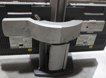 Cargar imagen en el visor de la galería, Barco MDCC 2121/K9301201A 21' Medical Monitors w/ Base
