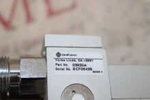 Cargar imagen en el visor de la galería, Lot of 3 Carefusion Bird Low Flow Air /O2 Blender 03920A
